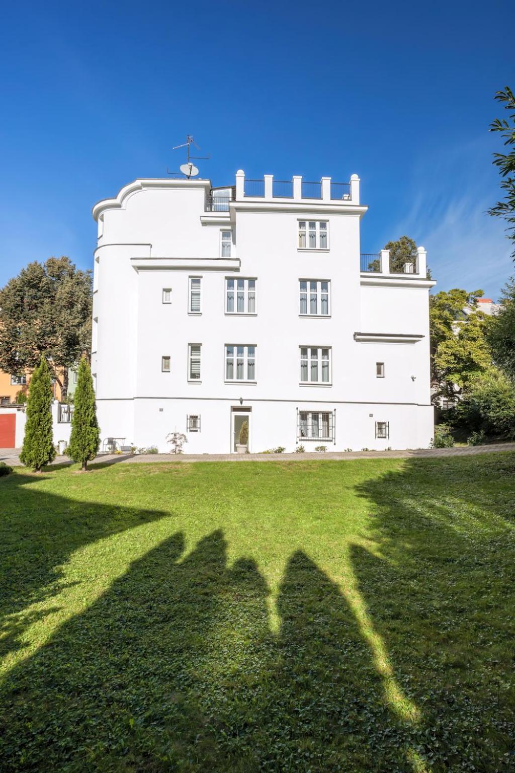 Apartments Villa Whitehouse Ostrava Luaran gambar