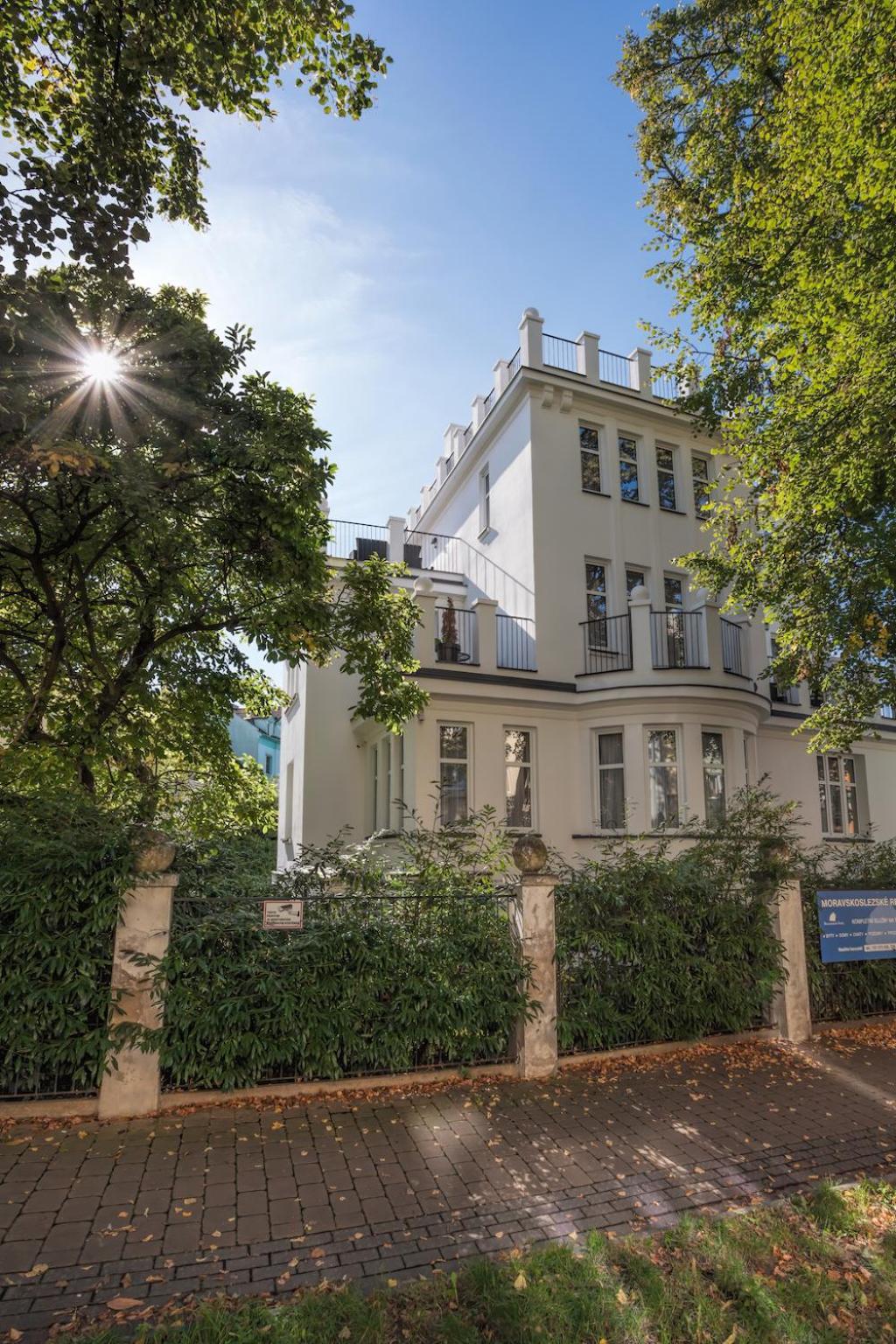 Apartments Villa Whitehouse Ostrava Luaran gambar